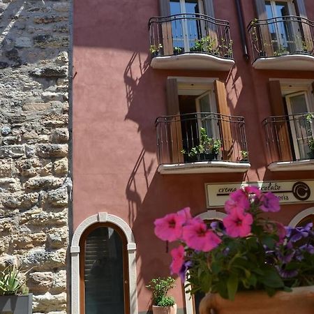 Casa Antiche Mura Apartment Torri Del Benaco Exterior photo