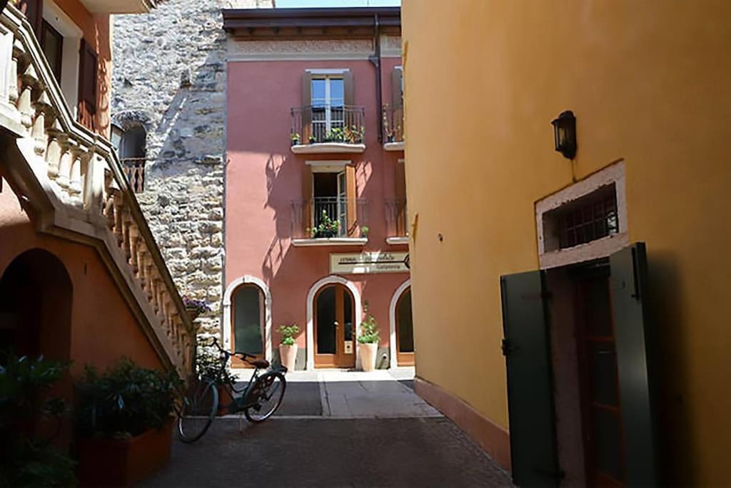 Casa Antiche Mura Apartment Torri Del Benaco Exterior photo